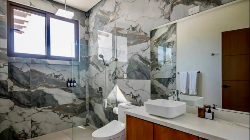 Hermosa 2 bath 2