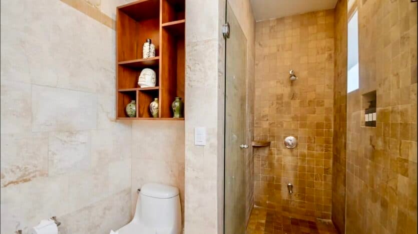 Hermosa 2 bathroom thirs