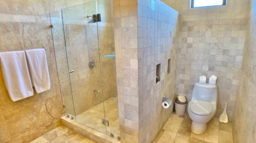 Hermosa 2 bed bath